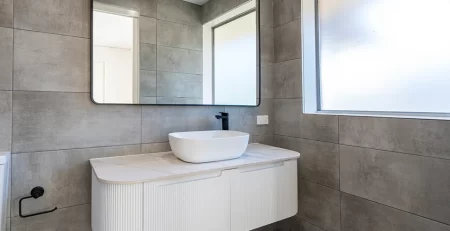 Choosing-the-Right-Materials-for-Your-Baulkham-Hills-Bathroom-Renovation